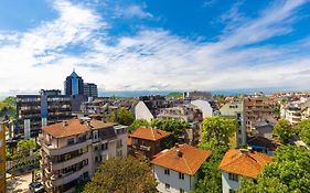 2Bd Penthouse: Stunning Plovdiv Views